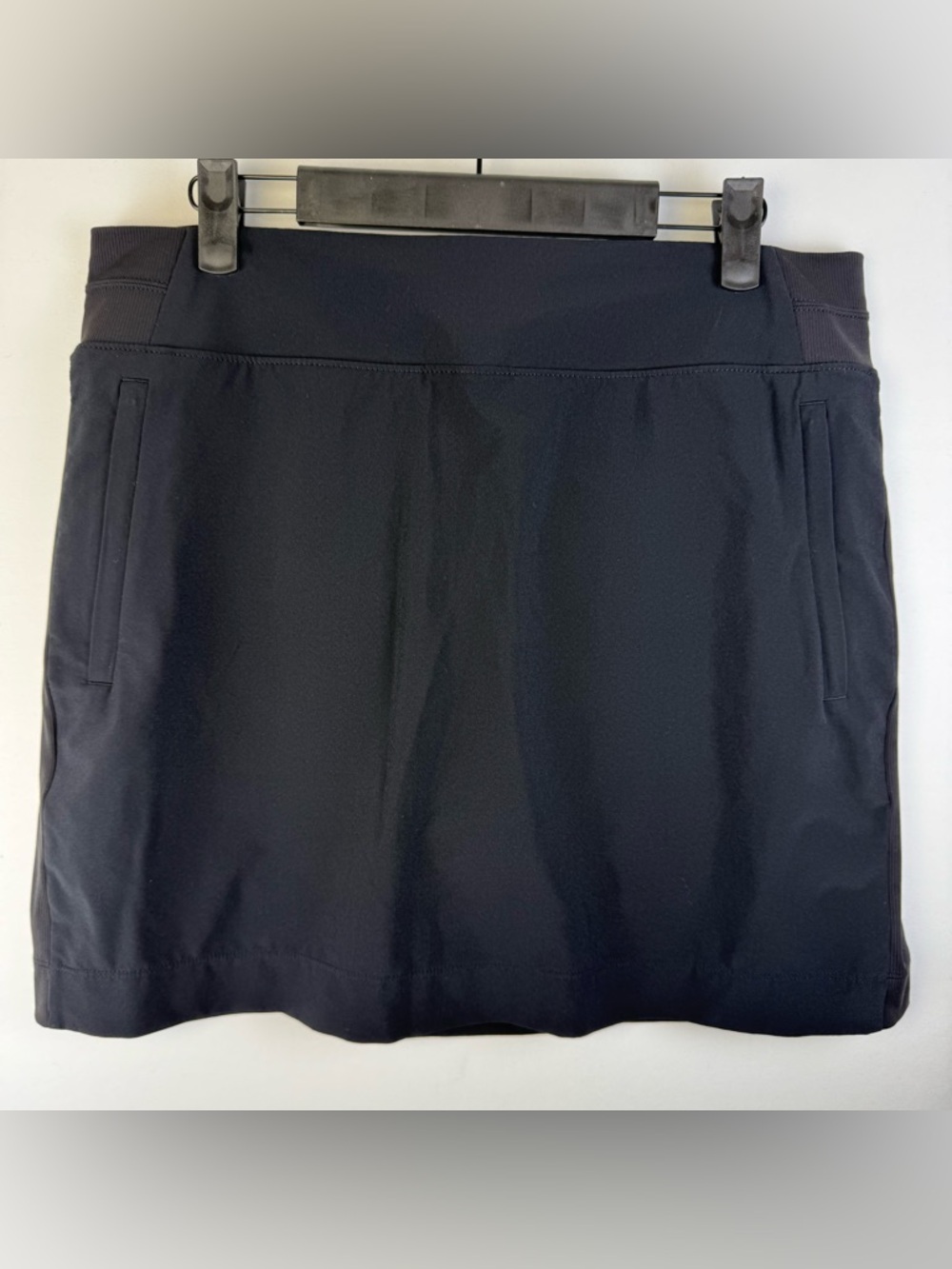Athleta Women’s Soho Skort, Black, Size: 14